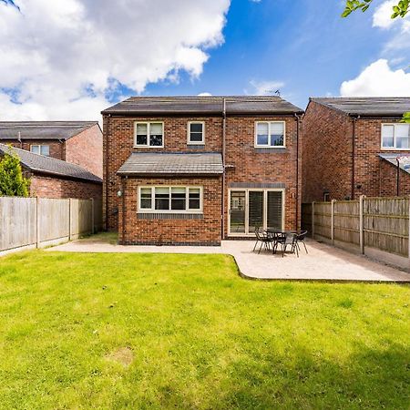 Brook Meadow House, 4 Bed House, Manchester Astley  Exteriör bild