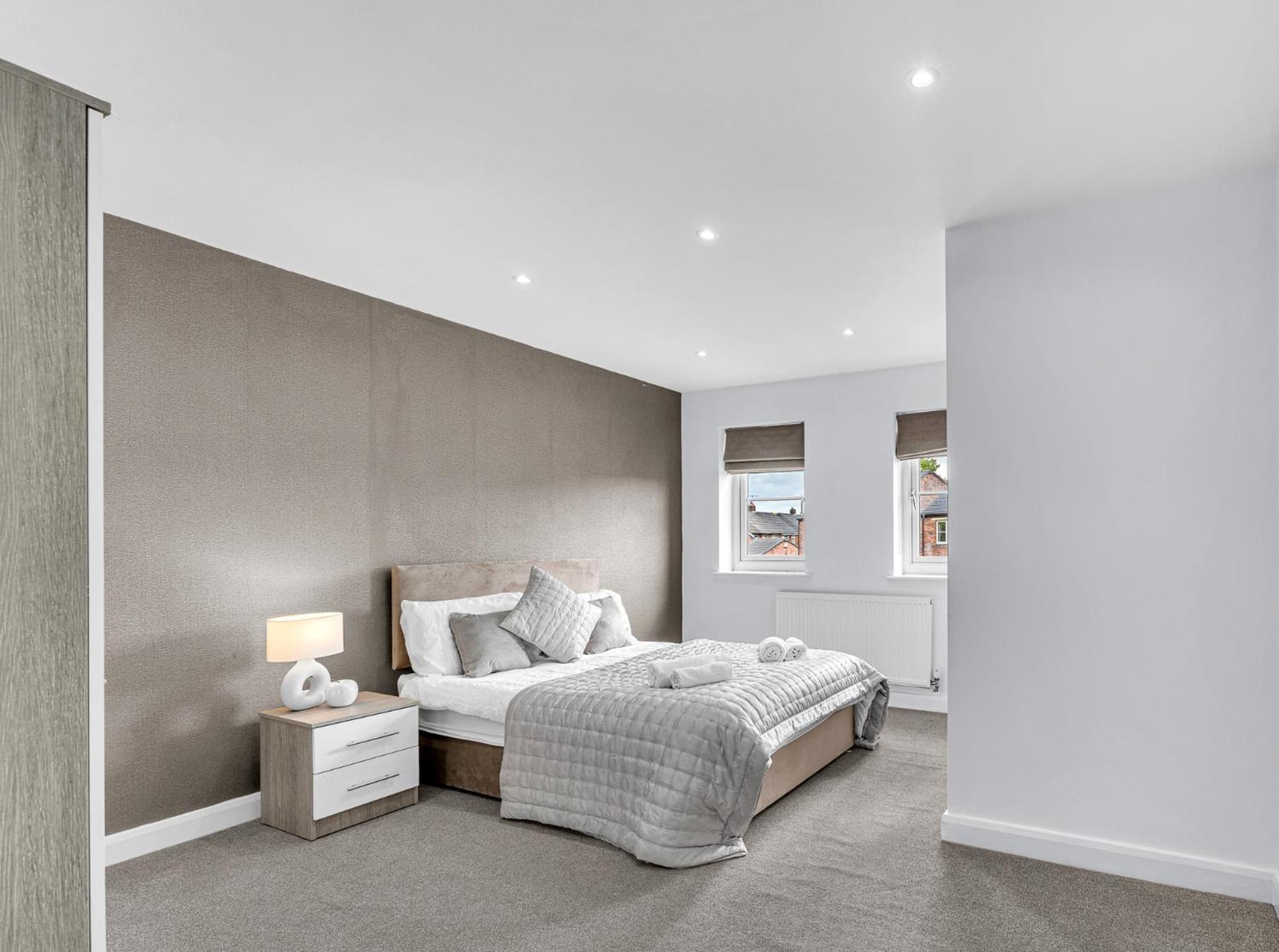 Brook Meadow House, 4 Bed House, Manchester Astley  Exteriör bild