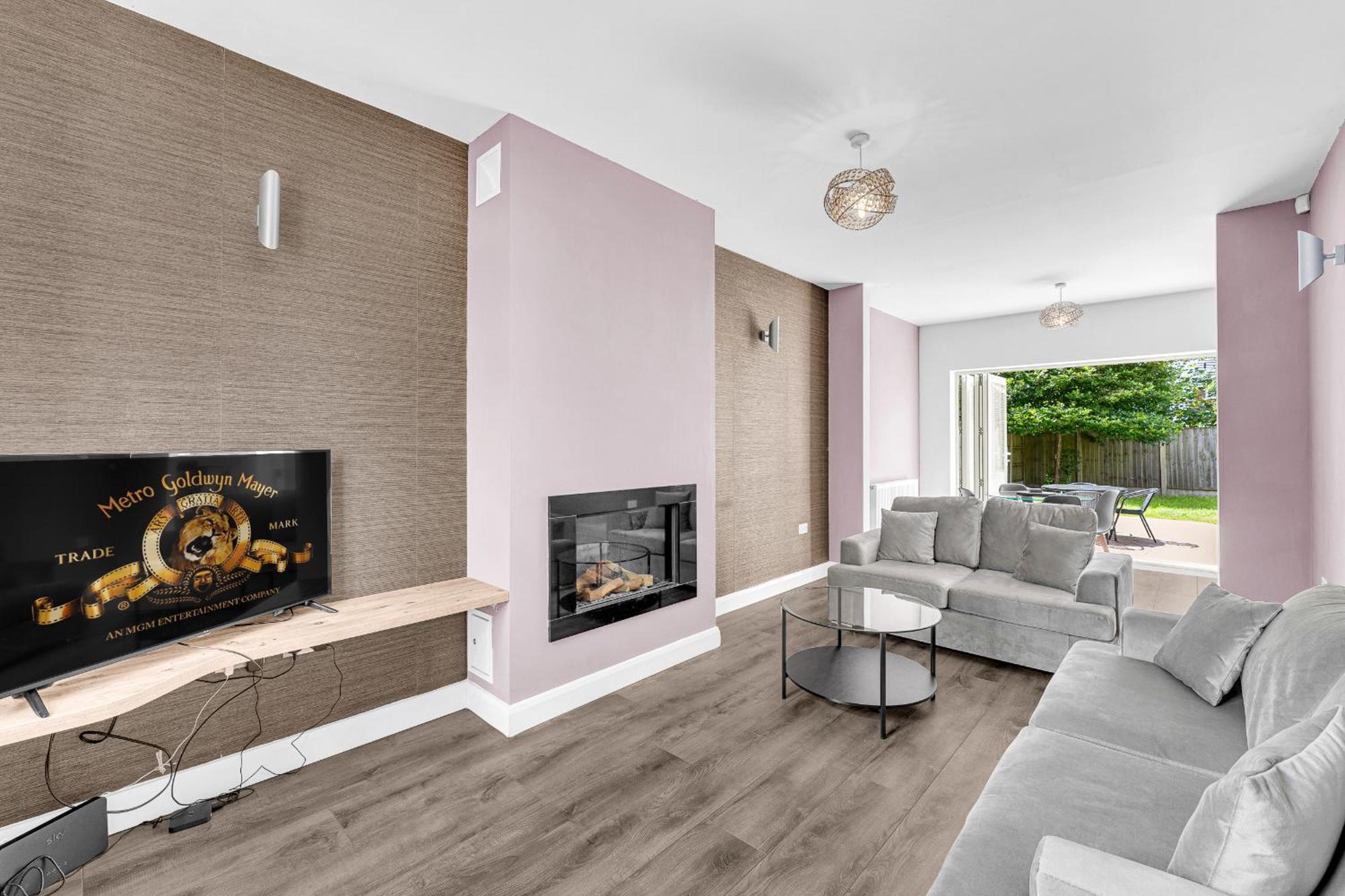 Brook Meadow House, 4 Bed House, Manchester Astley  Exteriör bild