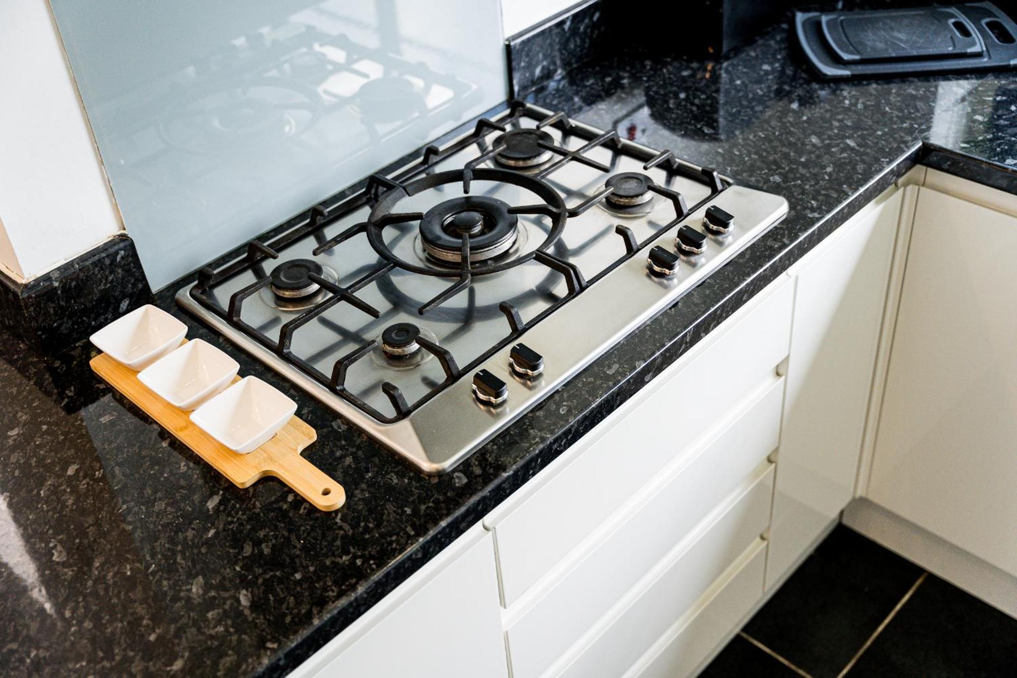 Brook Meadow House, 4 Bed House, Manchester Astley  Exteriör bild