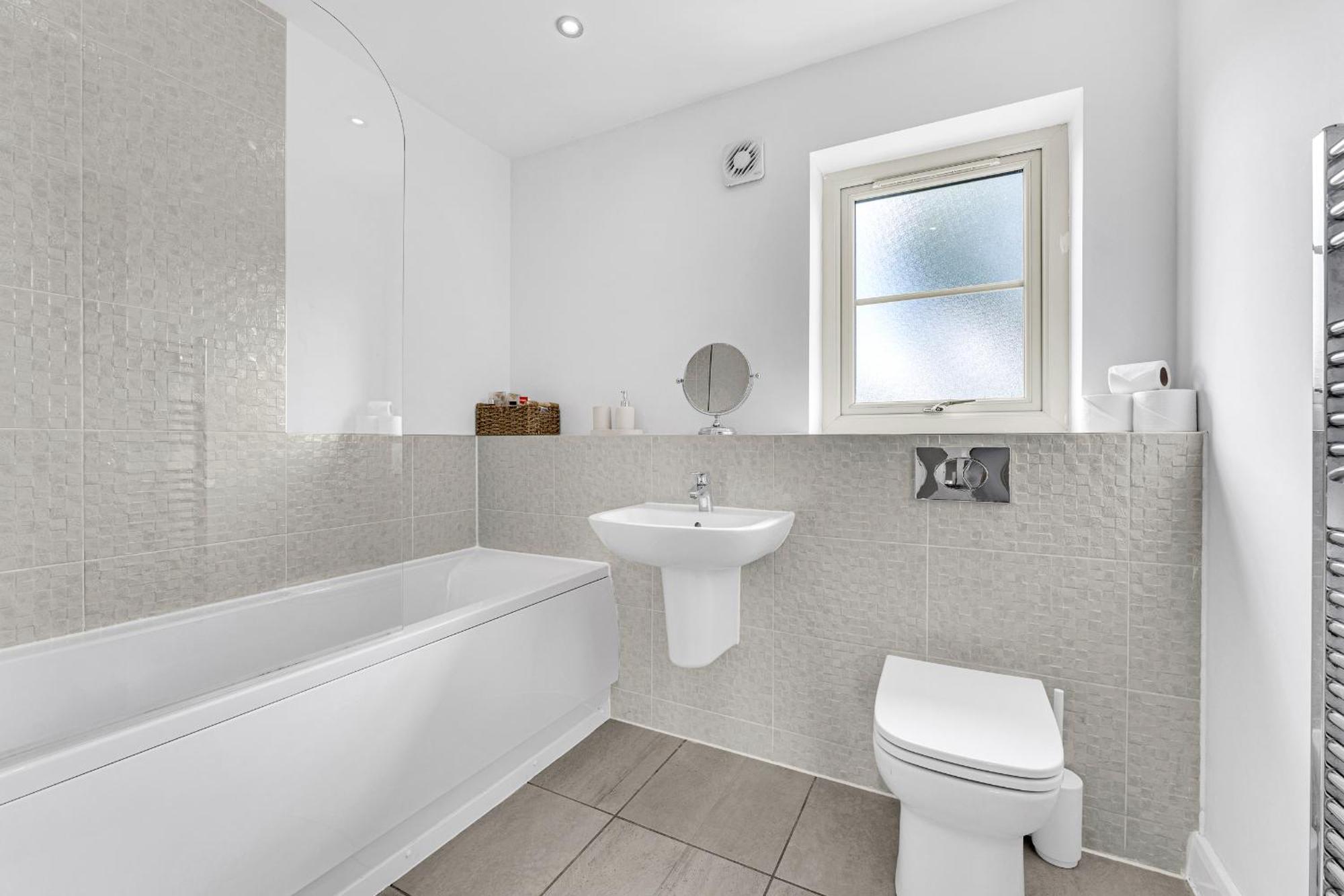 Brook Meadow House, 4 Bed House, Manchester Astley  Exteriör bild