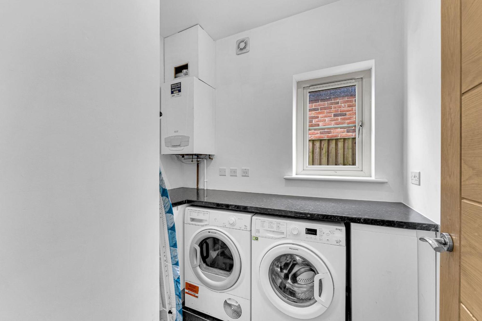 Brook Meadow House, 4 Bed House, Manchester Astley  Exteriör bild