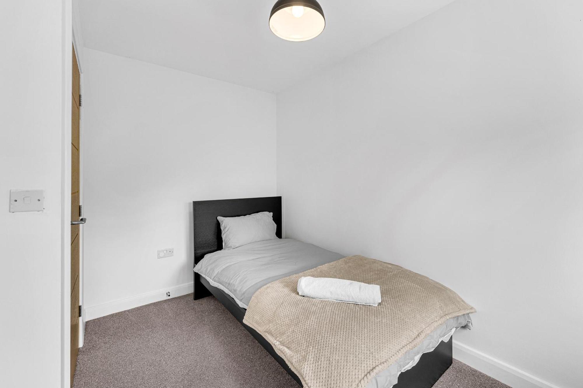 Brook Meadow House, 4 Bed House, Manchester Astley  Exteriör bild
