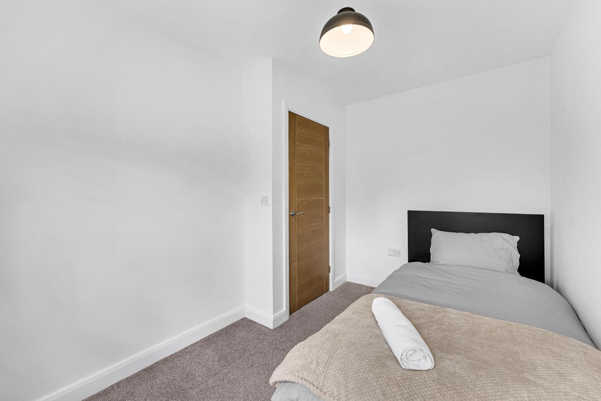 Brook Meadow House, 4 Bed House, Manchester Astley  Exteriör bild