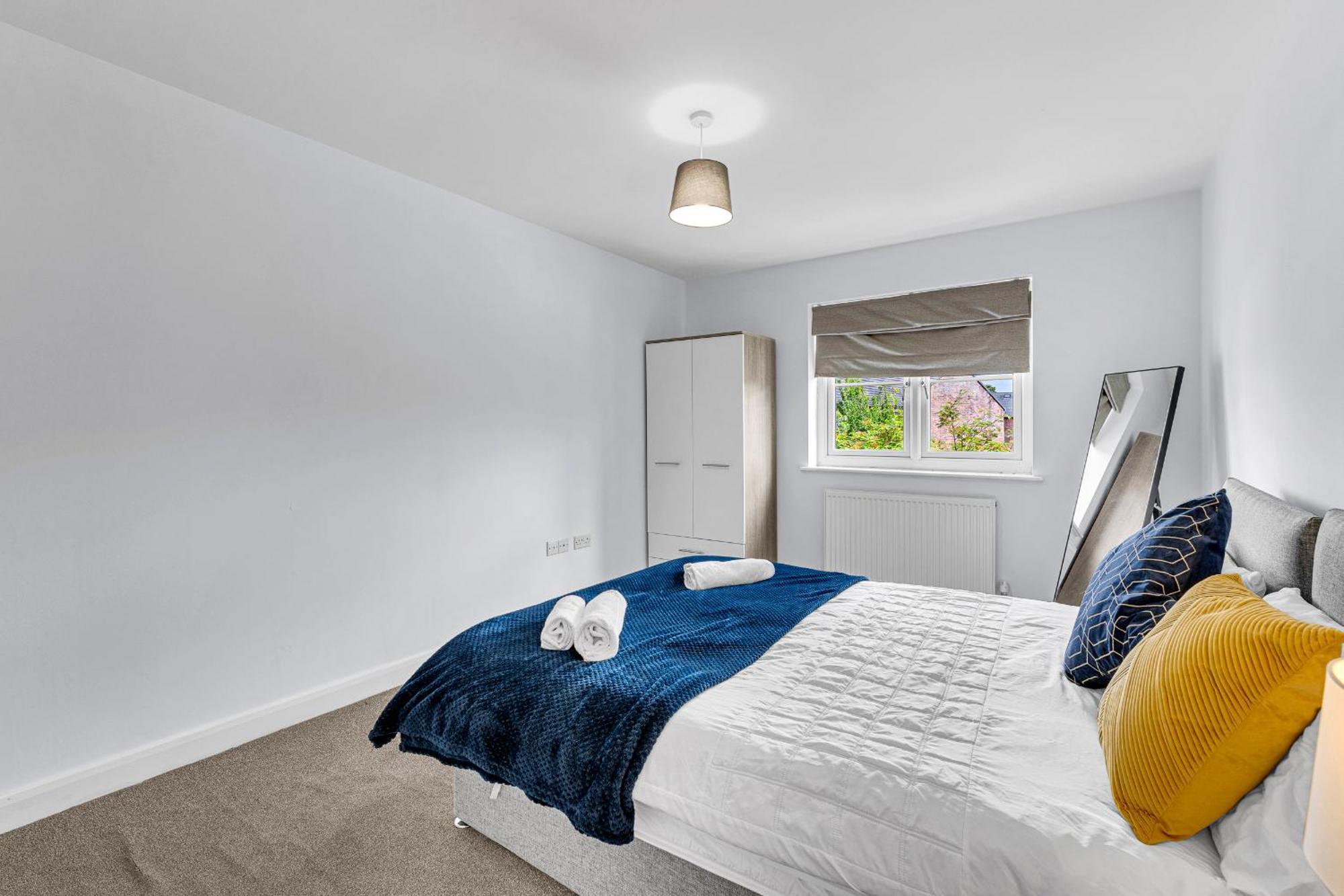 Brook Meadow House, 4 Bed House, Manchester Astley  Exteriör bild
