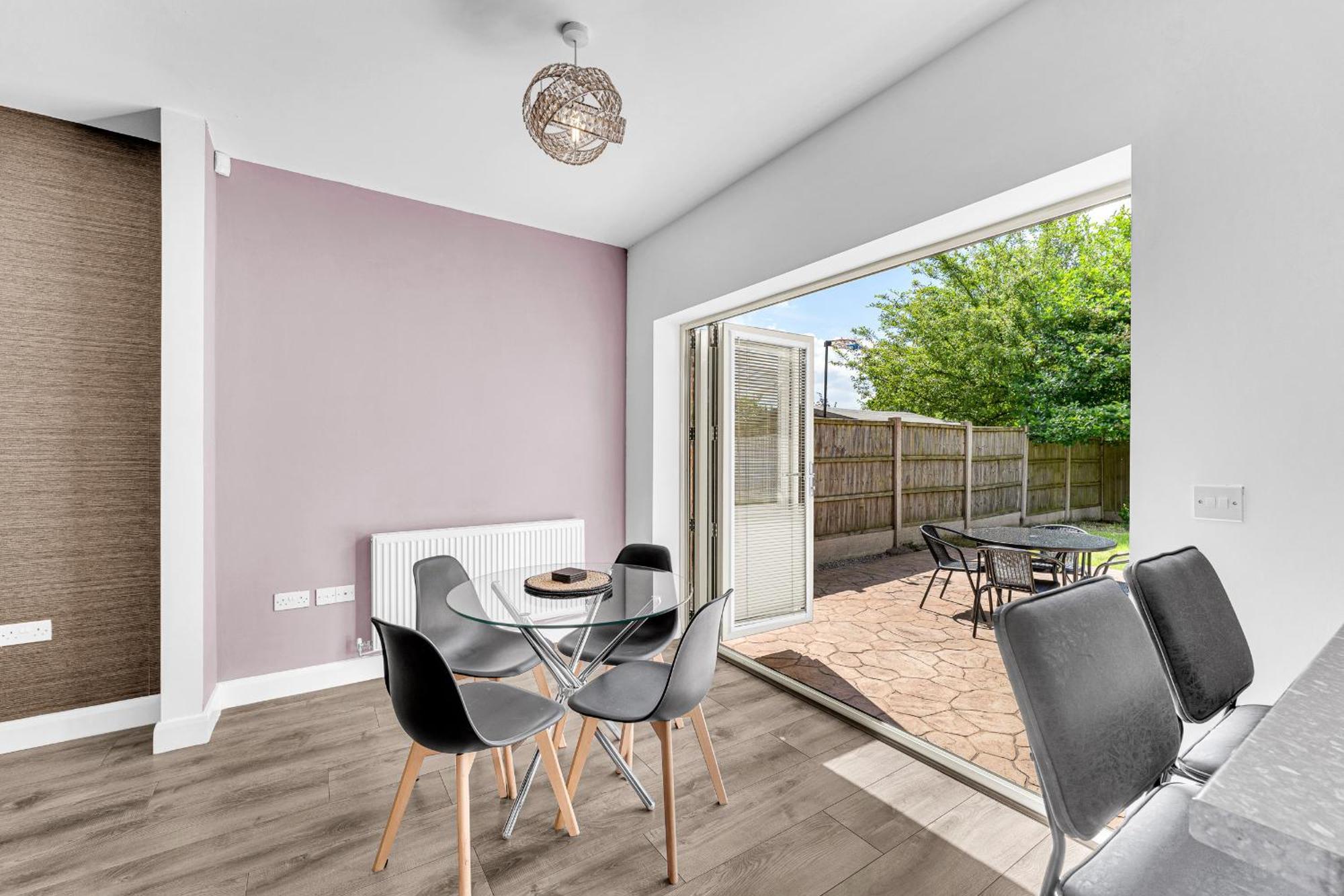 Brook Meadow House, 4 Bed House, Manchester Astley  Exteriör bild