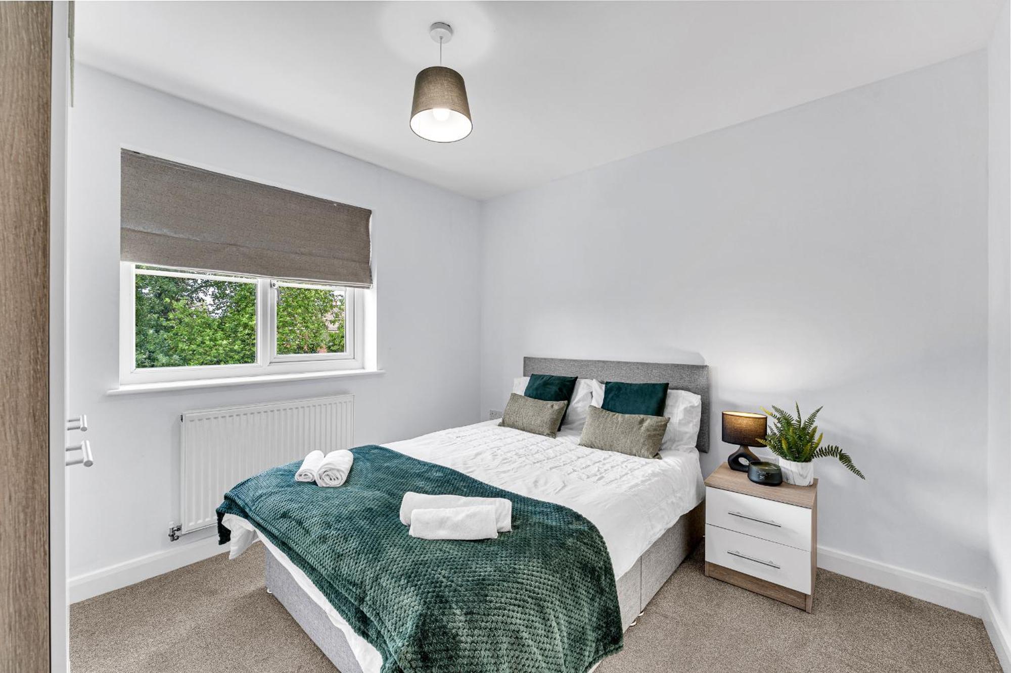 Brook Meadow House, 4 Bed House, Manchester Astley  Exteriör bild